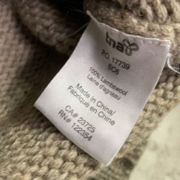 Aritzia, TNA lambs wool sweater - Picture 5 of 5